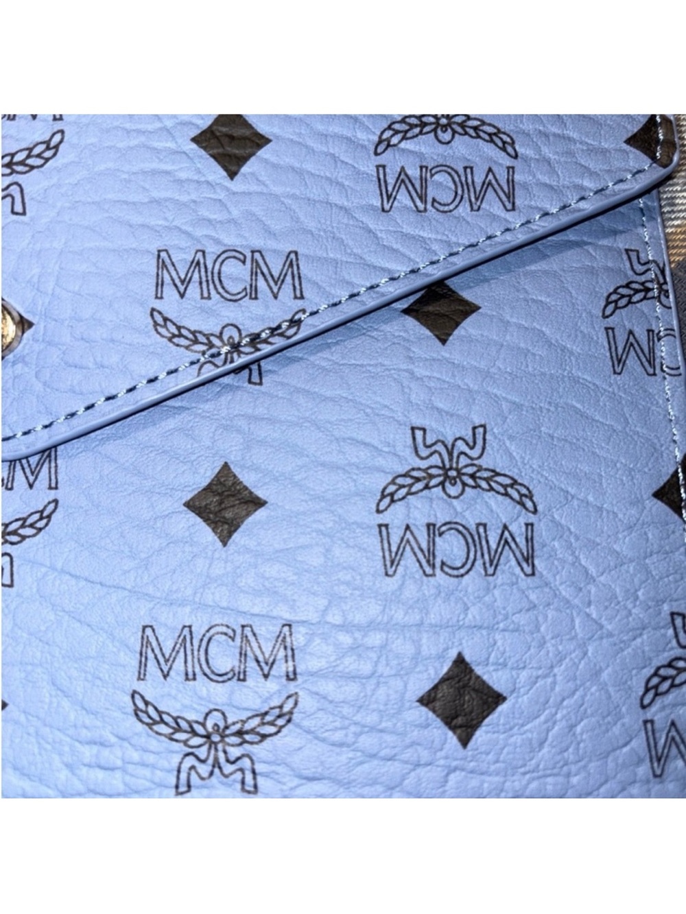 MCM Blue Logo Envelope Clutch NIB with Chain 💙🎀 - Picture 6 of 10